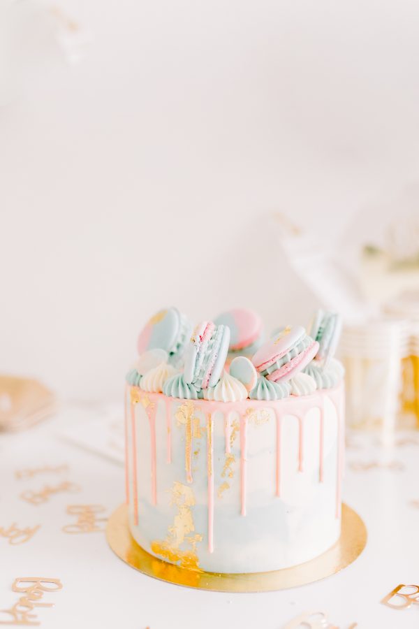 Gender Reveal Torte: die Farbe beim Anschneiden zeigen