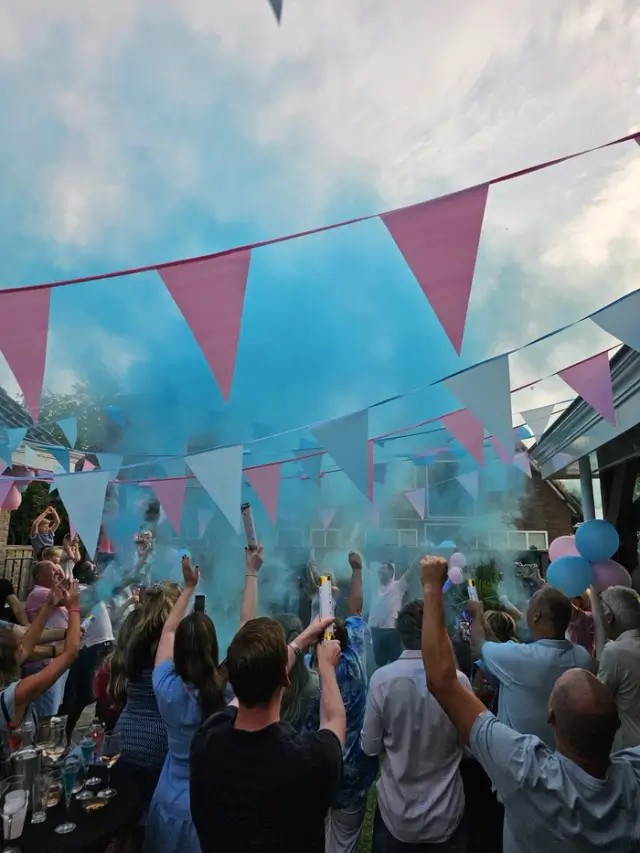 Echte Gender Reveal Feier – Inspiration 4
